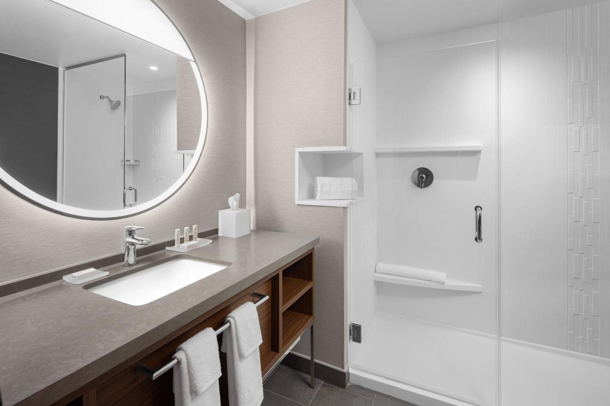 Courtyard By Marriott Downtown Hotel 3*